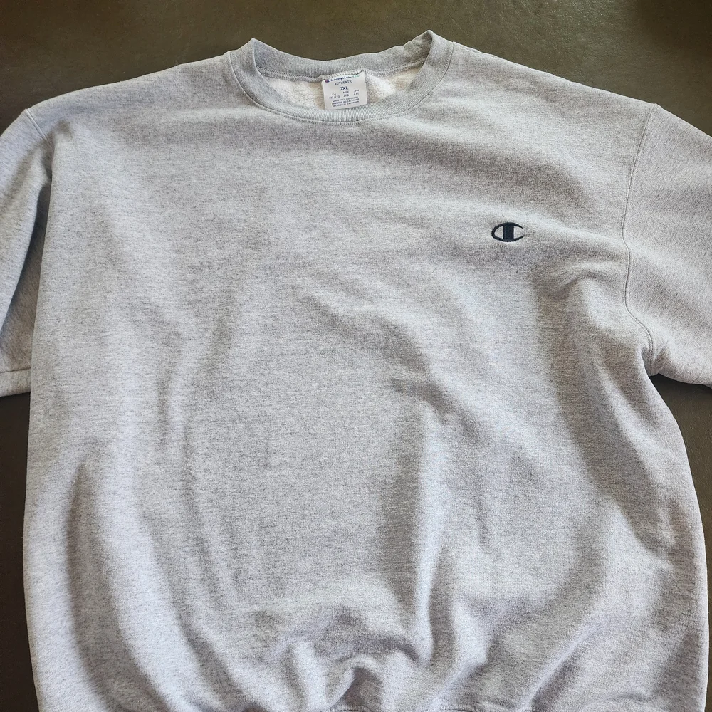 Champion Men's Gray Sweater - Picture 1 of 3